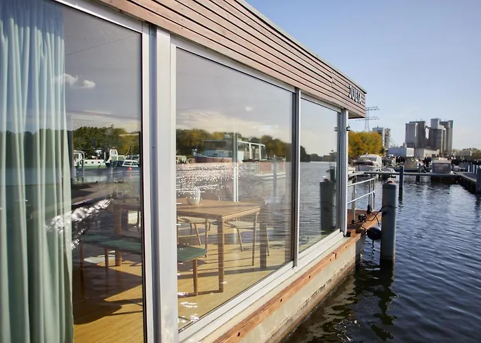 Bådhotel Julia - Schwimmendes