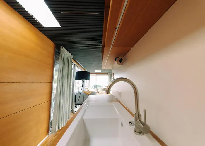 Julia - Schwimmendes *