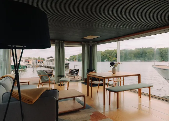 Julia - Schwimmendes *