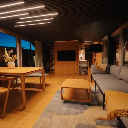 Julia - Schwimmendes Ботель Берлин